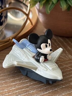 2020 Walt Disney World Parks McDonald’s Happy Meal Mickey Mouse Collectible